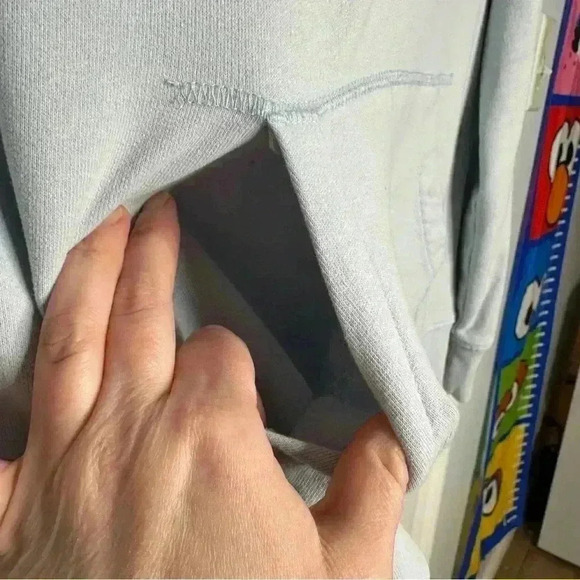 Levi’s Hoodie Light Blue &  Green Size Medium - Picture 14 of 16